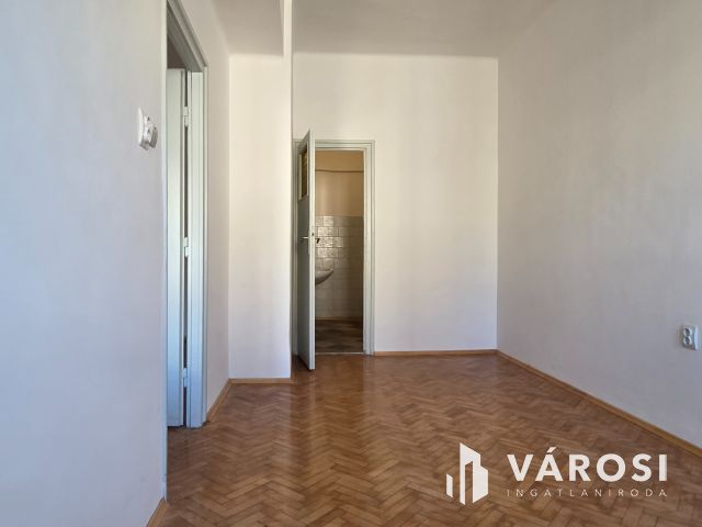 Kedvező árú, kétszobás lakás a Vásártéren