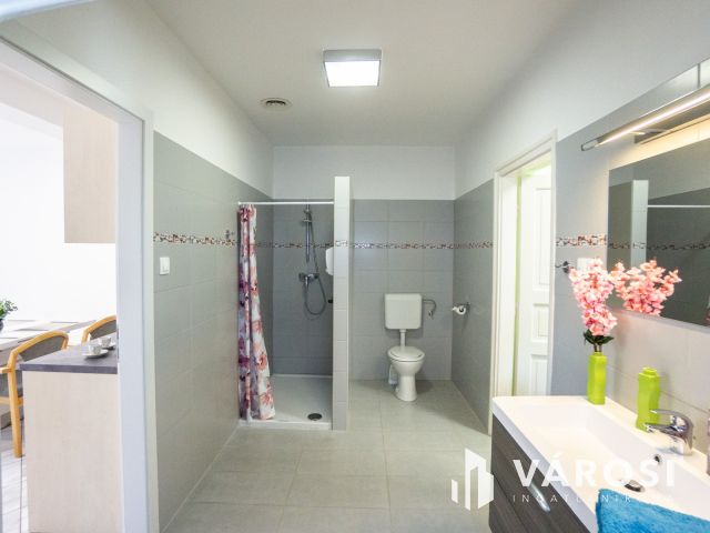 Sokrétű felhasználási lehetőség Sopron Belvárosban